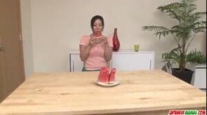 Video bokep terbaru Gadis Cantik Mulus Panik Saat Burung Abang Muntah Di Dalem Apem Merah Jambu
